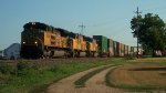 UP 8614 eastbound UP intermodal train